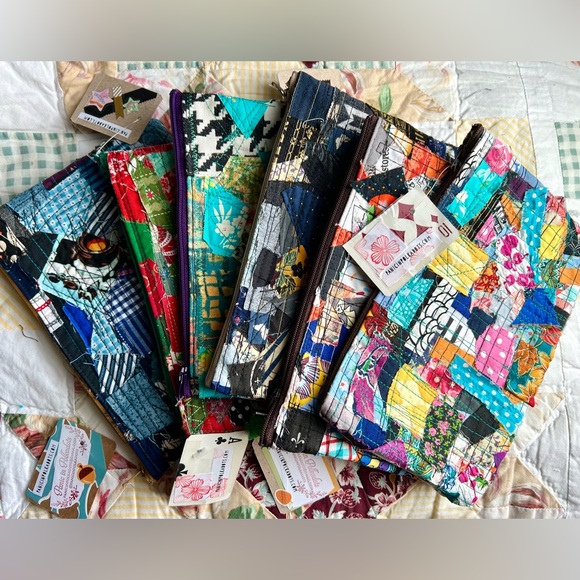 Perfectly Imperfect Zipper Pouch! - Picture 3 of 11